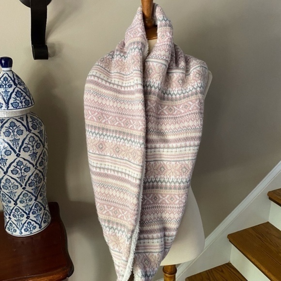 Anthropologie Pink Fair Isle Fleece Infinity Scarf - Picture 1 of 8